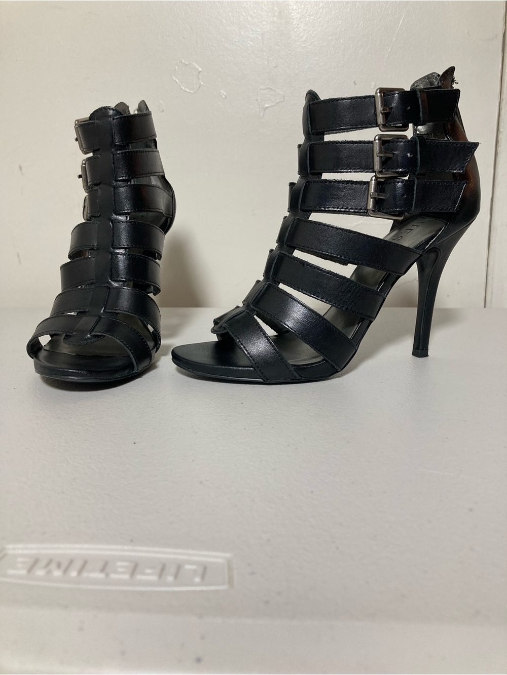 Guess Black Leather Strappy Heels Size 6.5